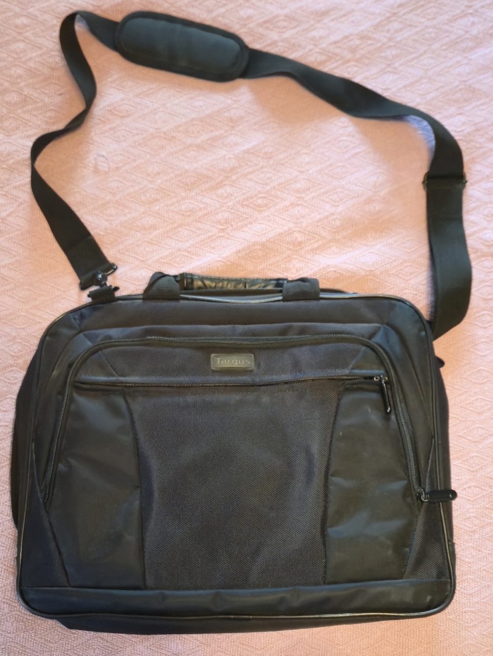 Targus Black Laptop Shoulder Briefcase
